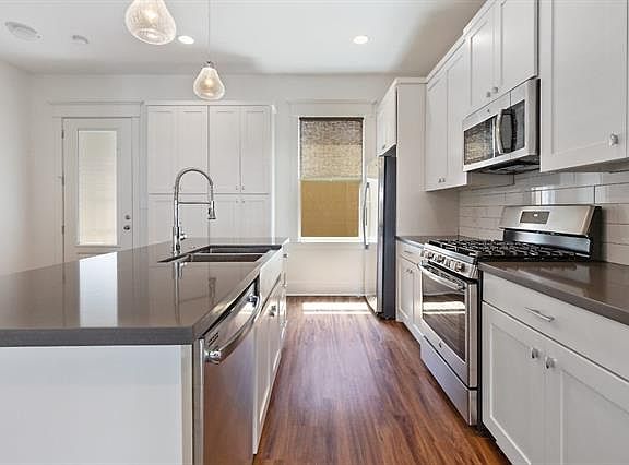 4th image of 515 Division St #10 & 9