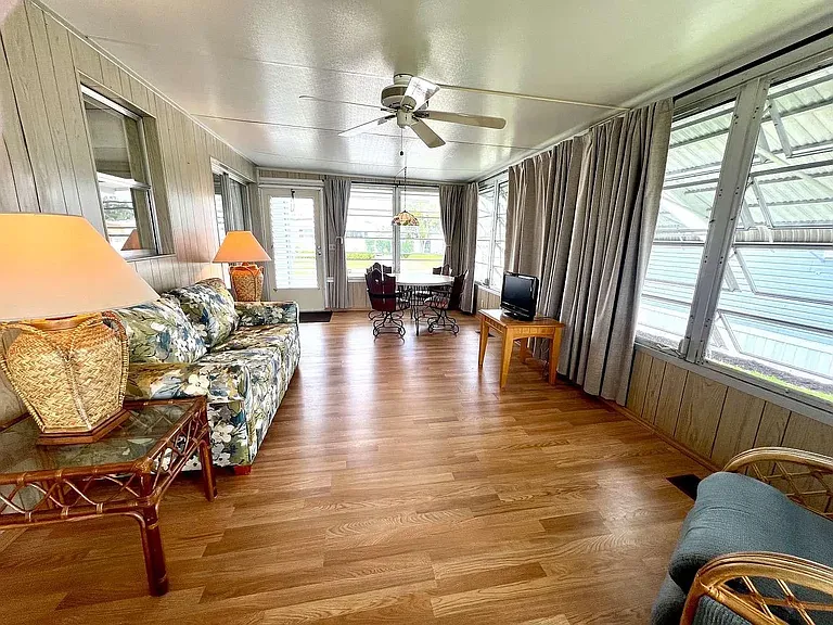 4266 Bobwhite Dr — Photo 2