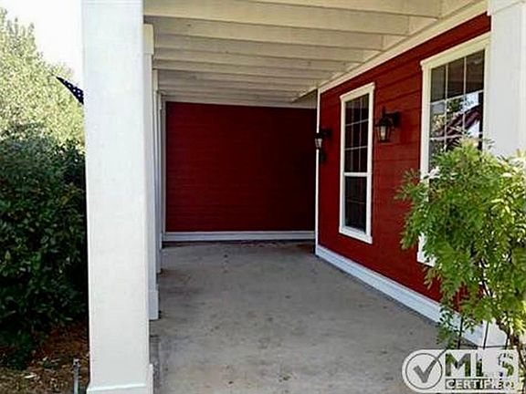 2nd image of 1109 Wisteria Ln