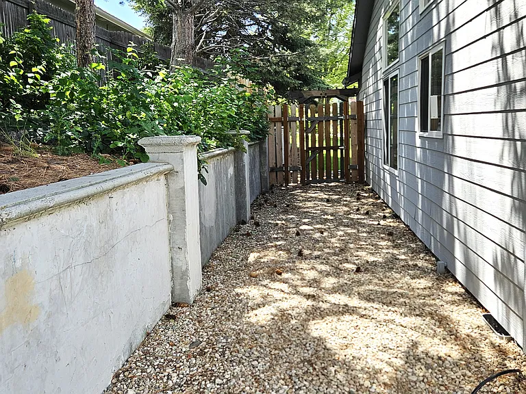 6488 S Honeylocust Pl — Photo 15