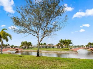 8687 Genova Ct, Naples, FL 34114