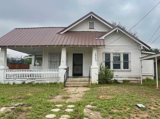 2002 Chacon St, Laredo, TX 78043