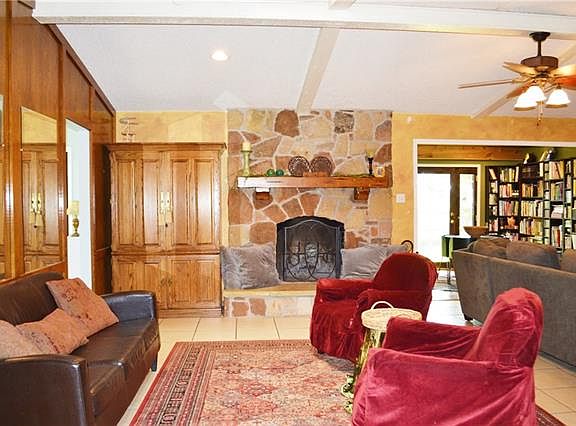 5th image of 1311 River Oaks Dr