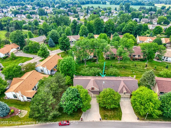 6528 Springtree Ln Unit 31, Lansing, MI 48917