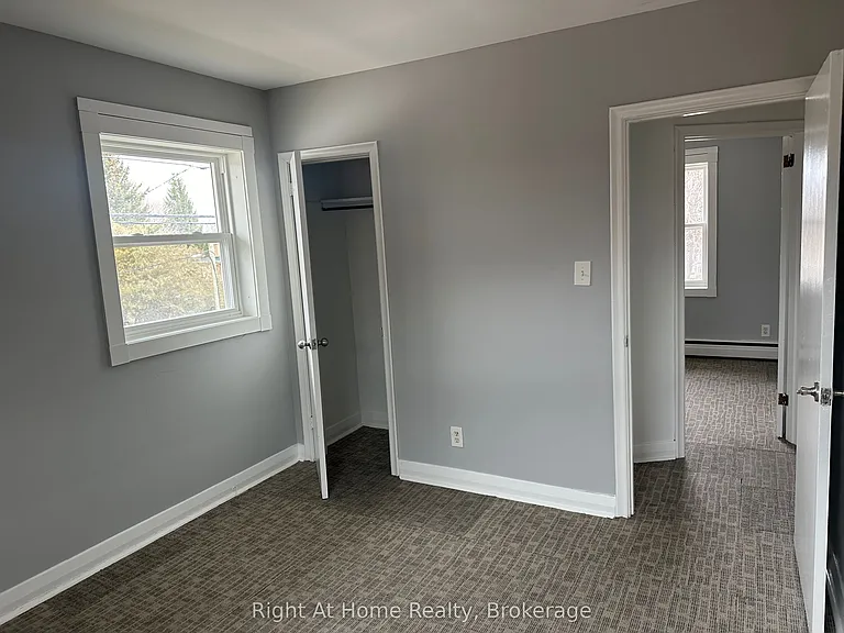119 Rossland Rd E #4 — Photo 19