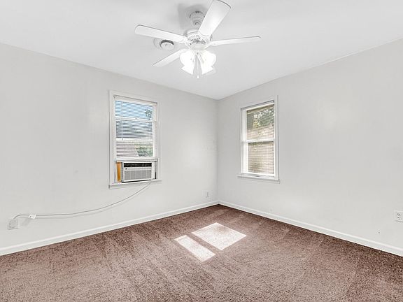 3rd image of 216 Hoffman St
