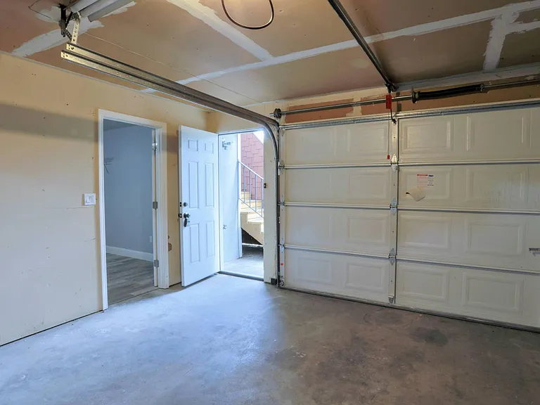 10404 Fruitland Ave E — Photo 8