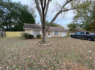 304 Shady Ln, Whitehouse, TX 75791