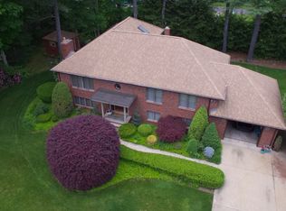 206 Lawndale Rd, Mansfield, MA 02048