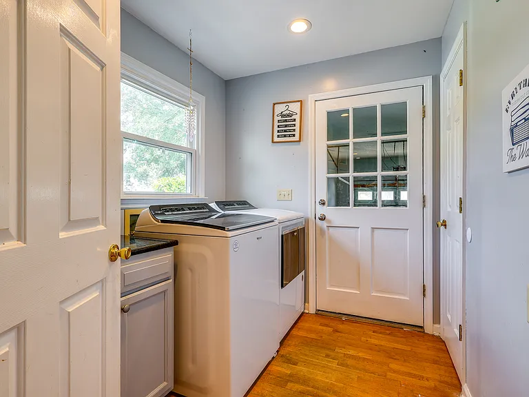 721 Duncan Rd — Photo 43