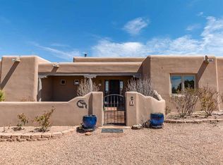 2 Escopeta Pl, Santa Fe, NM 87506