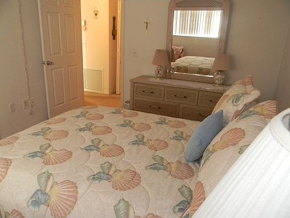 3rd image of 3310 Loveland Blvd Unit 1008