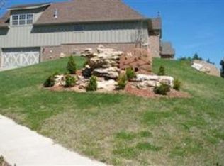 2113 E Robin St, Ozark, MO 65721