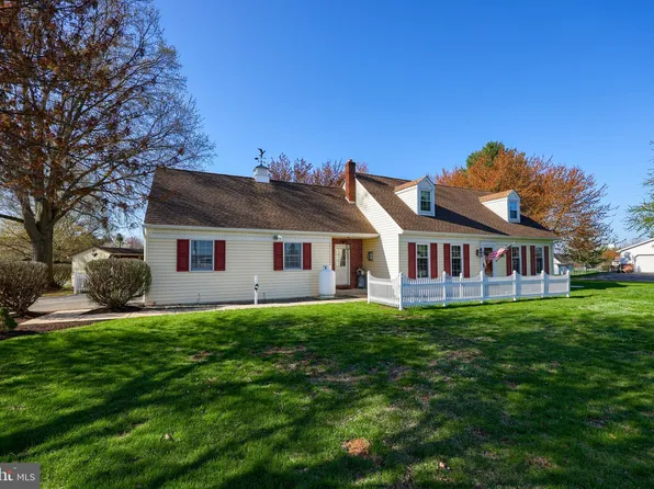 2 Kings Ct, Gordonville, PA 17529