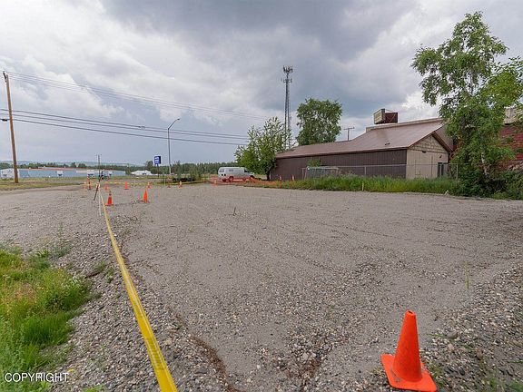 3rd image of 1717 College Rd