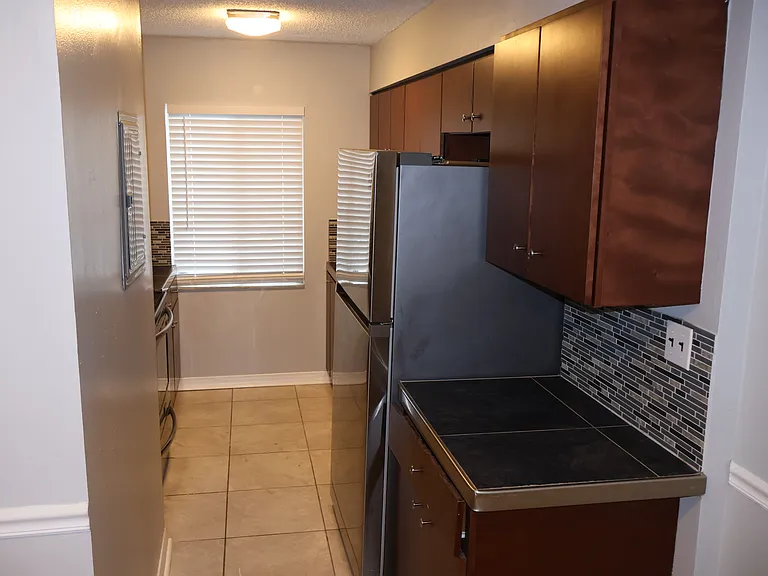7609 Abbey Ln #B — Photo 5