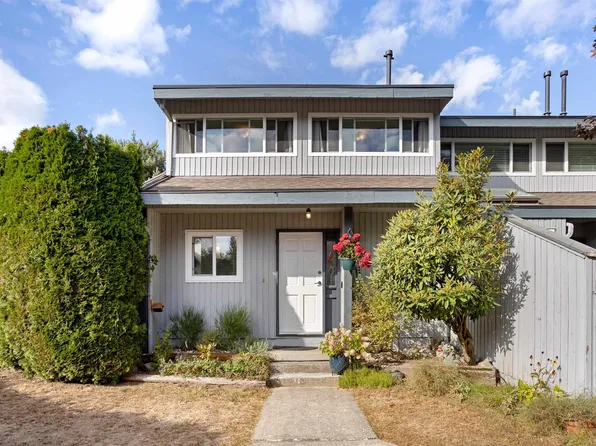 19022 119b Ave #1, Pitt Meadows, BC V3Y 1X5
