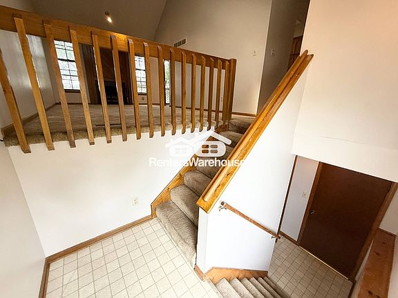 4th image of 612 SE Kristi Ln APT B