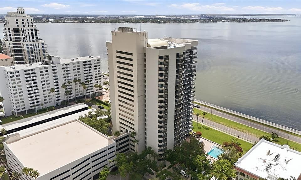 1st image of 2413 BAYSHORE BOULEVARD #2001