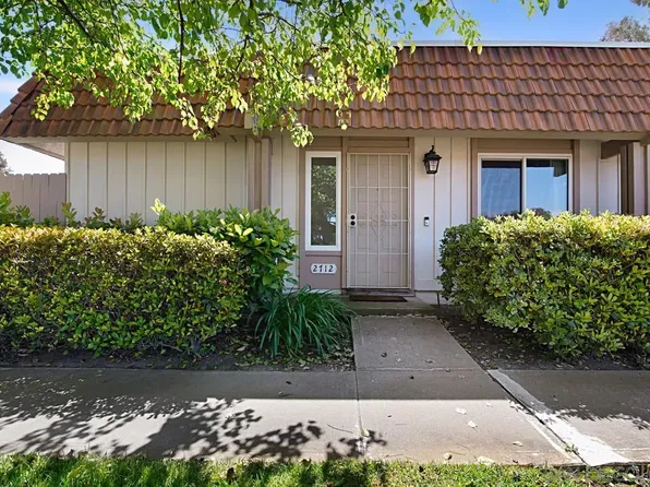 2712 Via Roberto, Carlsbad, CA 92010