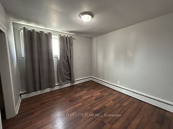 3rd image of 164 Westmount St Unit 2