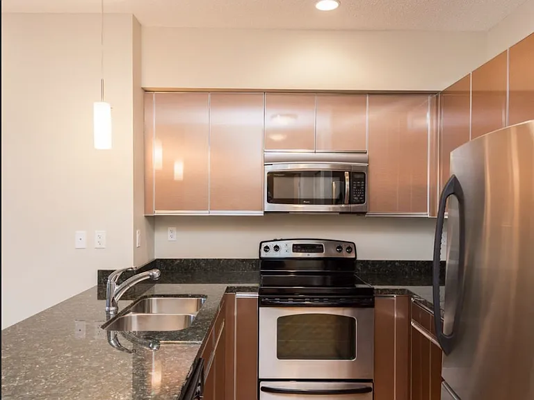 104 Mackenzie Way SW — Photo 9