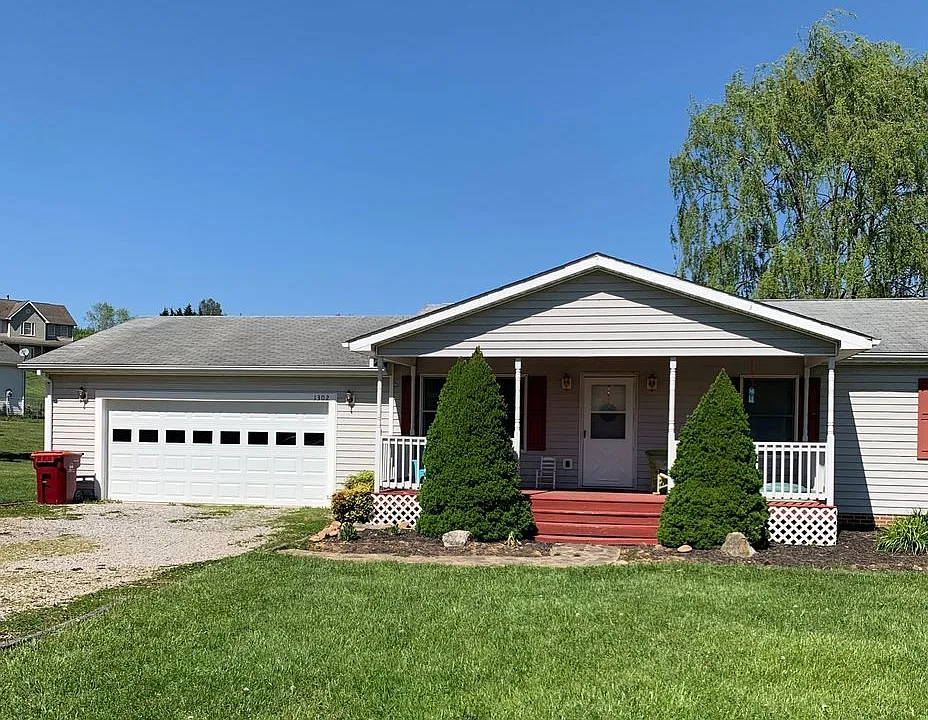 1302 Sandy Cir