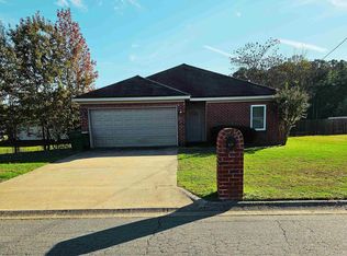 8119 Oxford Valley Dr, Mabelvale, AR 72103