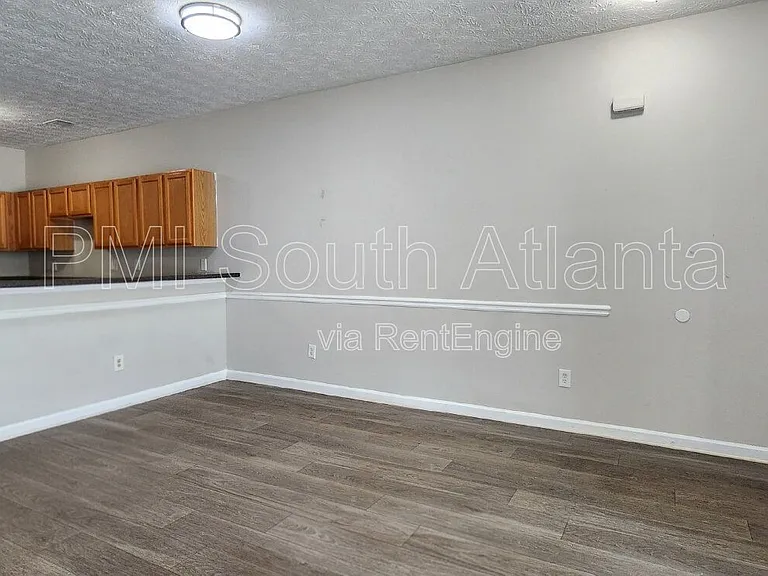 1749 Carrington Dr — Photo 4
