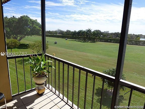 3rd image of 9820 S Hollybrook Lake Dr APT 305