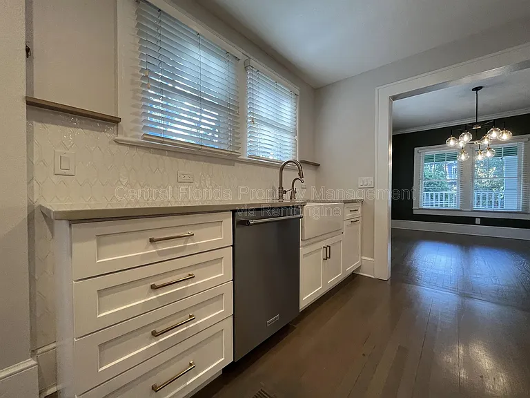 1509 E Jefferson St #X — Photo 16