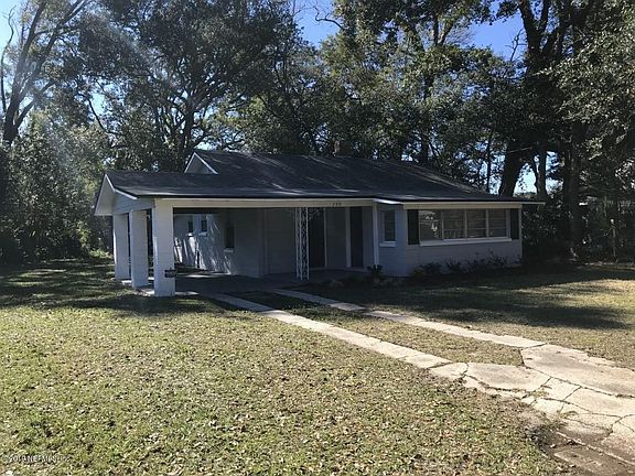 3rd image of 790 Gardenia Ln