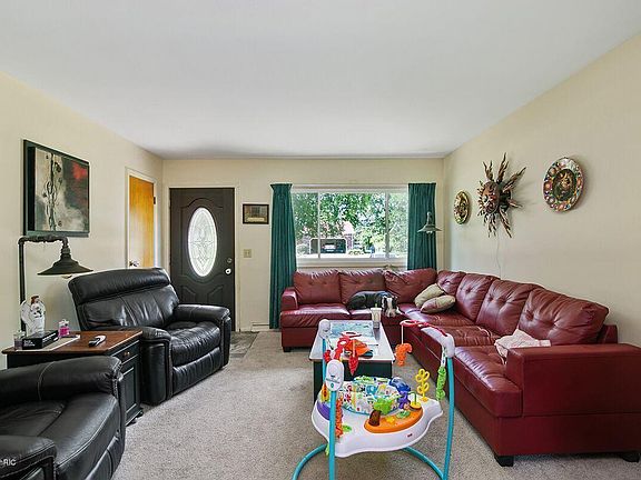 2nd image of 359 Woodlark St