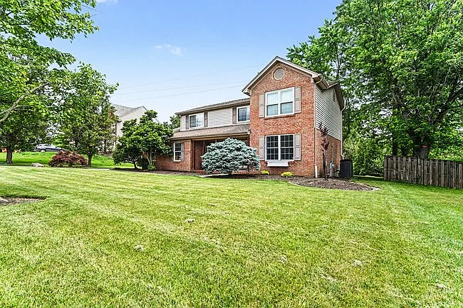 8656 Birchbark Dr — Photo 2