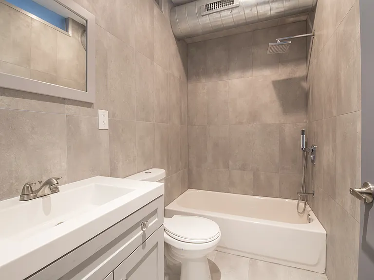 1211 N 5th St #6 — Photo 10
