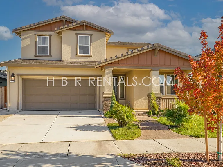 1038 Osprey Dr — Photo 1