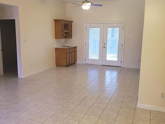 2nd image of 602 Purple Ln