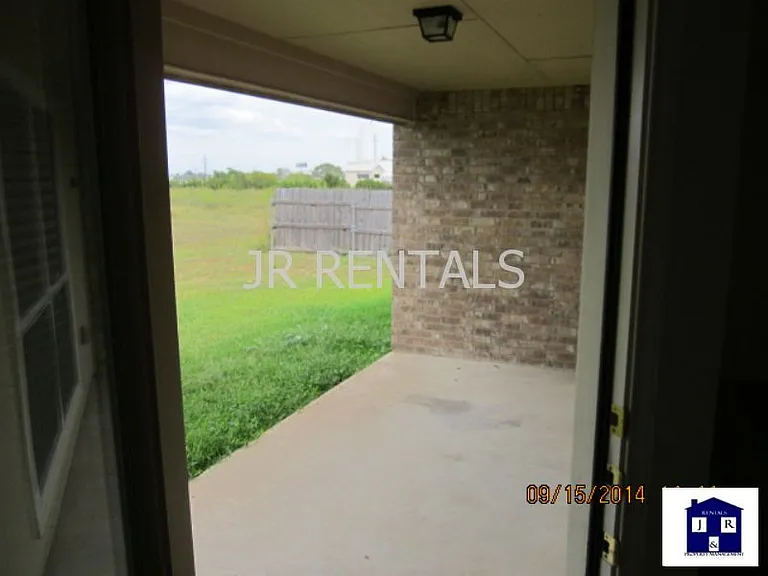 3909 Deputy Dr — Photo 29