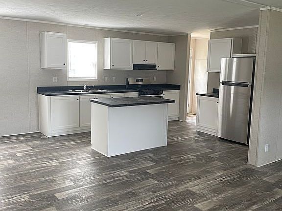 3rd image of 262 White Birch Est