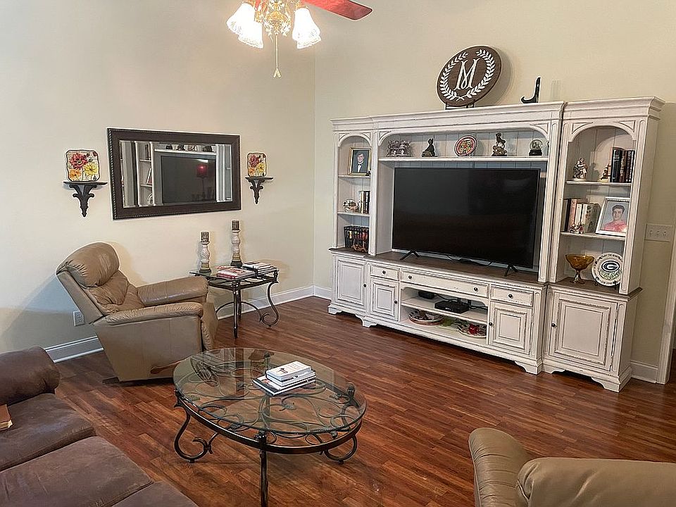 2nd image of 217 Idle Pines Dr