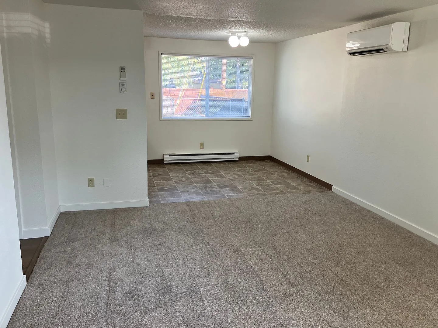 Two Bedroom Duplex in Aumsville — Photo 4