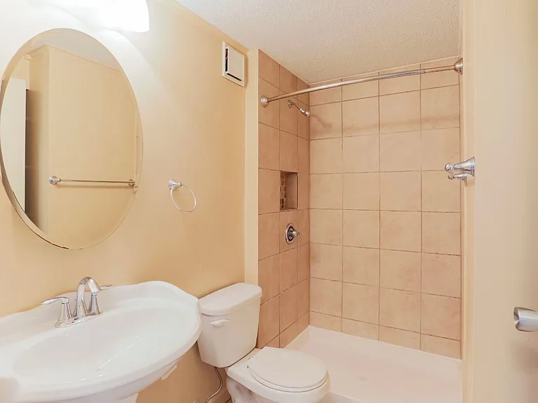 Fox Brook Townhomes — Photo 6