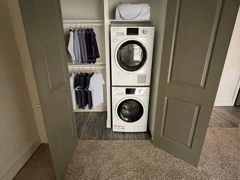 Park Colony Apartments — Photo 12
