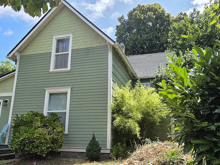 7458 N Jordan Ave #B — Photo 3