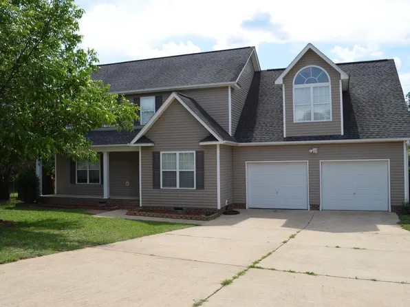 136 Wedgewood Ct, Sanford, NC 27332