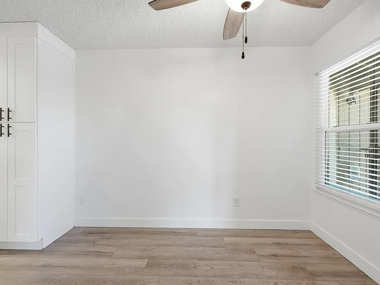 426 Cherry Ln #H — Photo 9