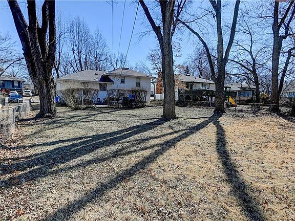 2nd image of 11804 Fuller Ave