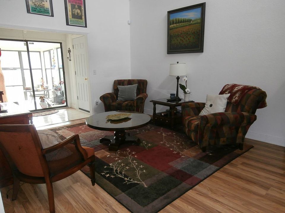 2nd image of 2447 Seabury Pl N