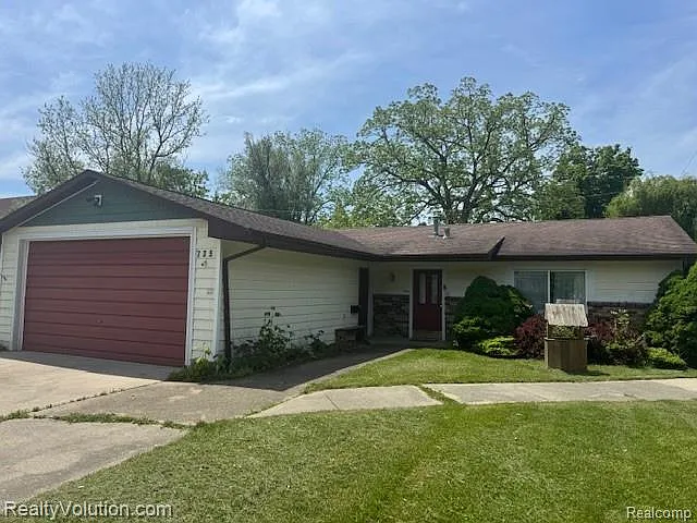 735 N Court St photo 1