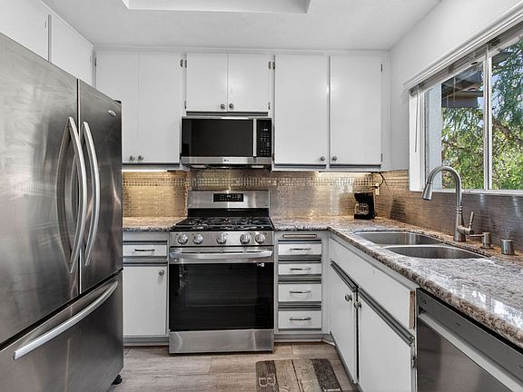 2nd image of 30902 Club House Dr Unit 2G-1